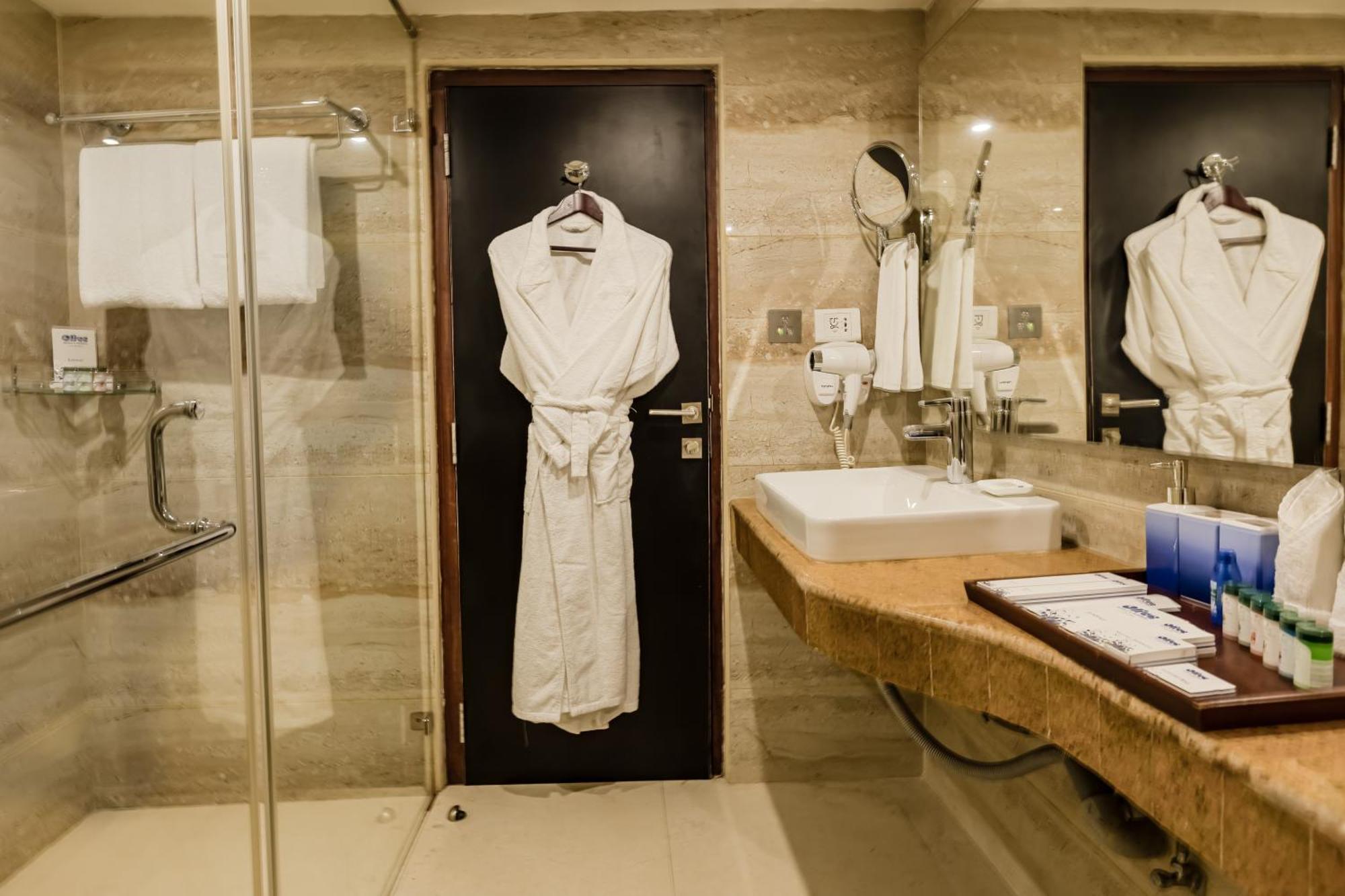 Olive Downtown Hotel Kochi Eksteriør billede